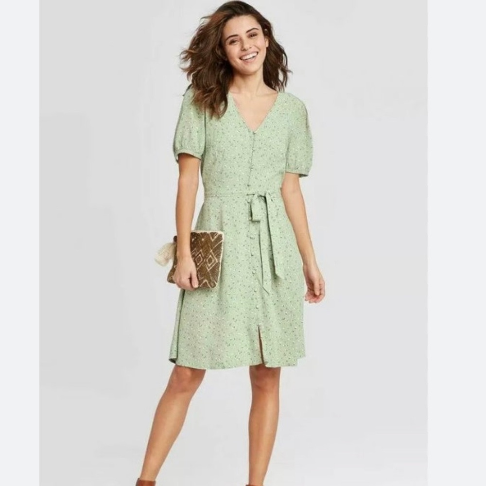NWT Green floral button down dress